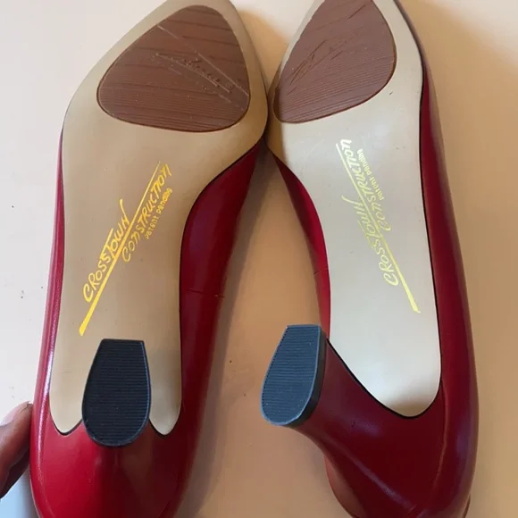 NWOT Caressa Crosstown Collection Heel - Picture 4 of 5